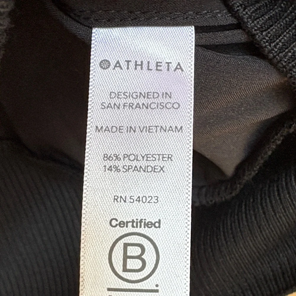 Athleta Black Zephyr Crop Tee - Picture 5 of 9